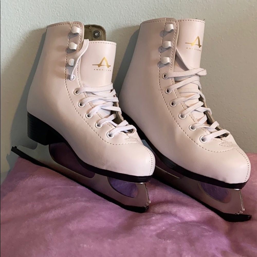 Girl’s Tricot Lined Ice Skate